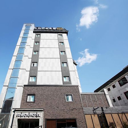 New Suwon Hotel Экстерьер фото